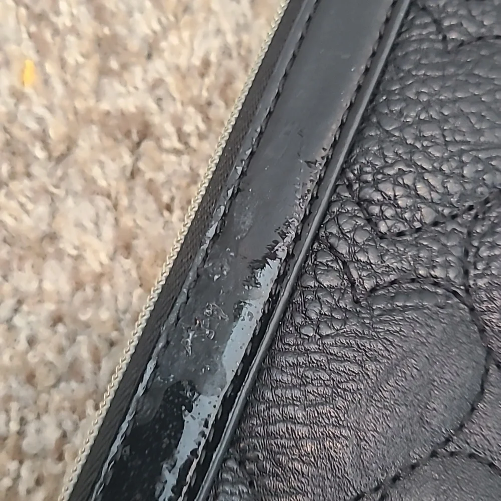 Betsey Johnson Black Heart-Quilted Case